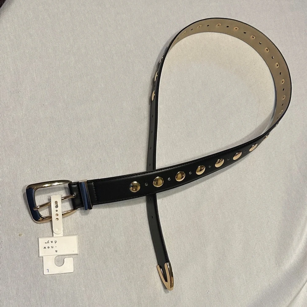 a new day Black Belt with Gold Accents - Picture 1 of 8